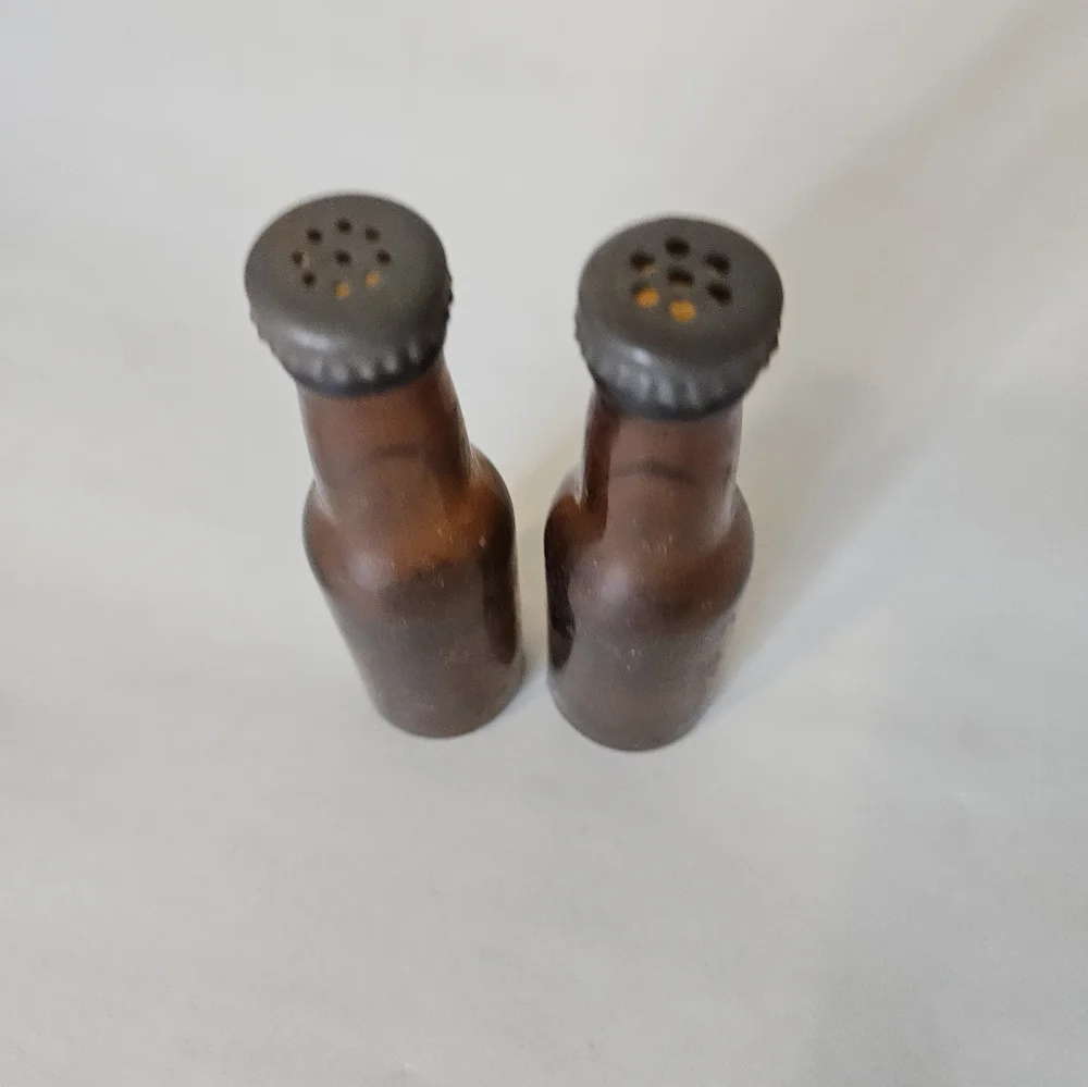 Vintage Brown Glass Shaker Set